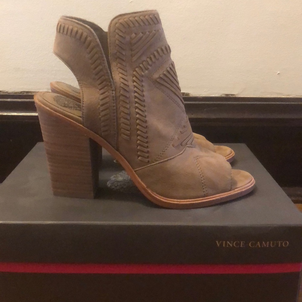Vince Camuto Karinta Heel Sandal Bootie. Color beige/ French taupe. Size 9